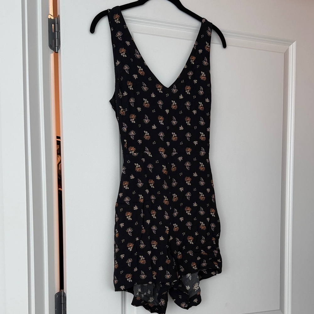 Wilfred Black Floral V-Neck Romper Shorts